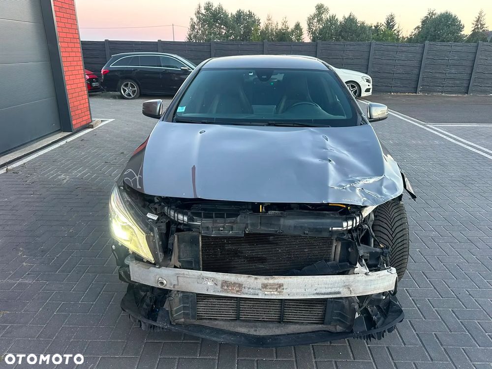 Mercedes-Benz CLA 180 d - 28