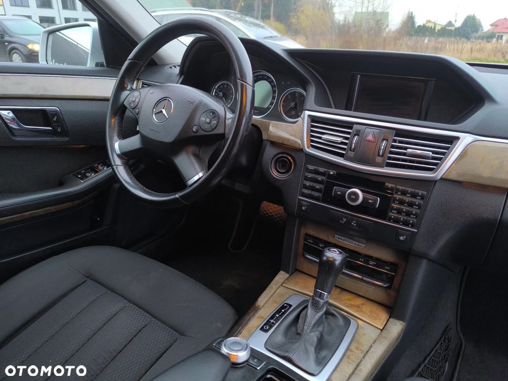 Mercedes-Benz Klasa E 220 CDI Automatik Elegance BusinessEDITION - 16