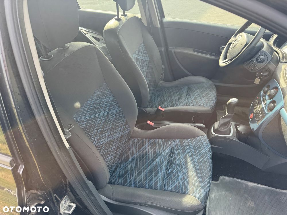 Renault Clio 1.2 16V Expression - 10