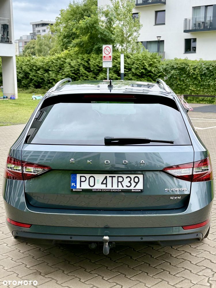 Skoda Superb 2.0 TDI 4x4 L&K DSG - 4