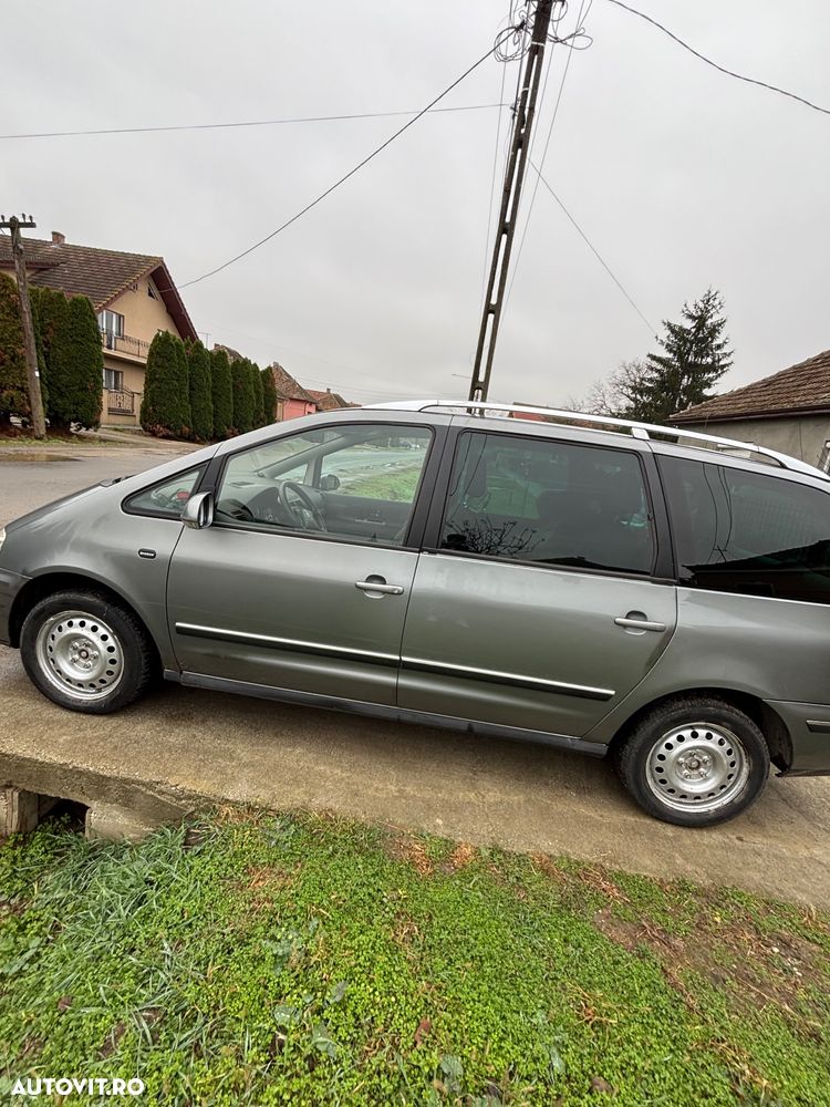 Volkswagen Sharan 1.9TDI Comfortline - 4