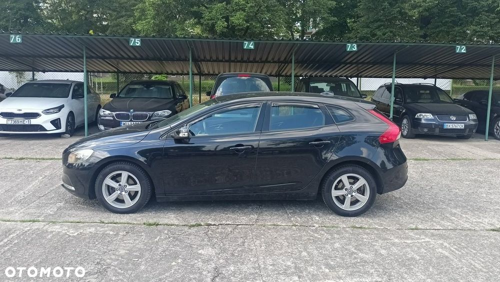 Volvo V40 - 24