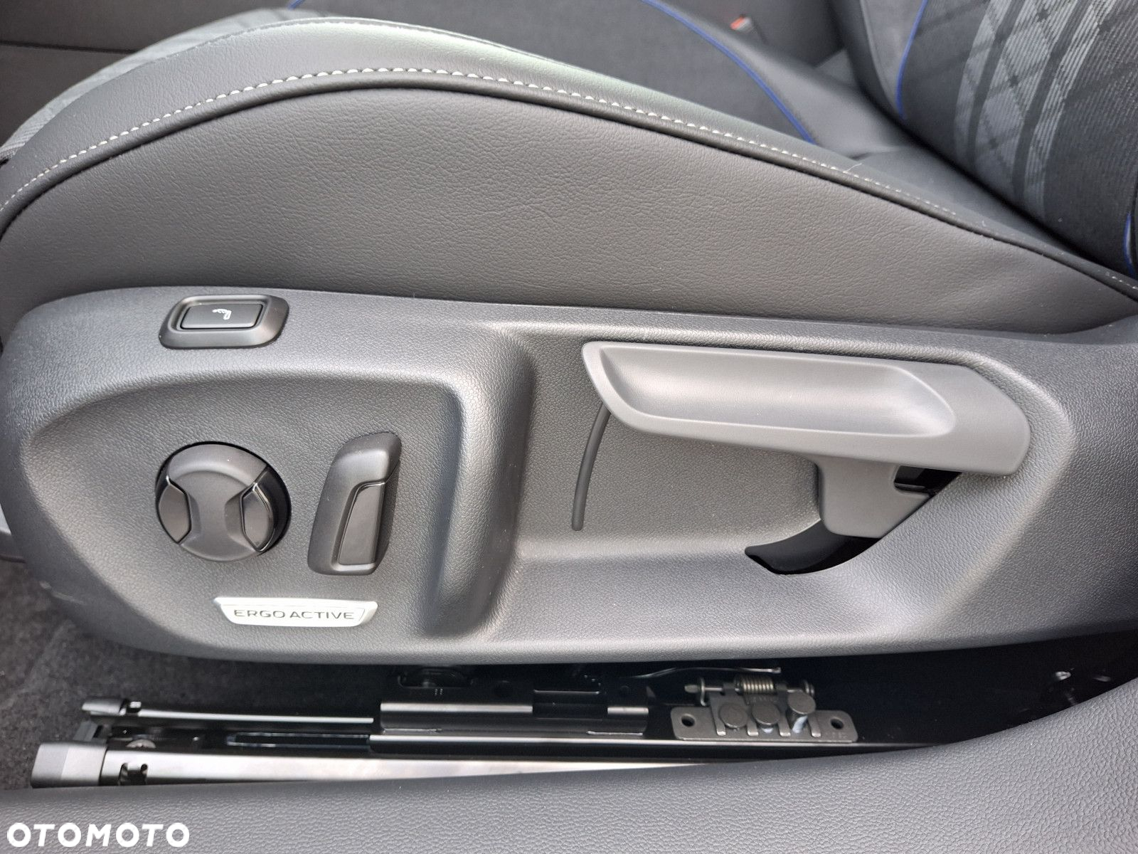 Volkswagen Passat - 10