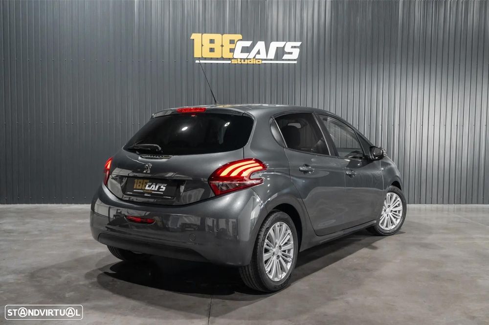 Peugeot 208 - 6