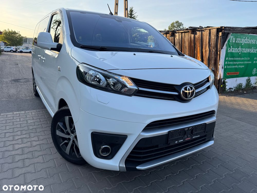 Toyota Proace Verso 2,0-l-D-4D (5-Si.) Family compact - 2