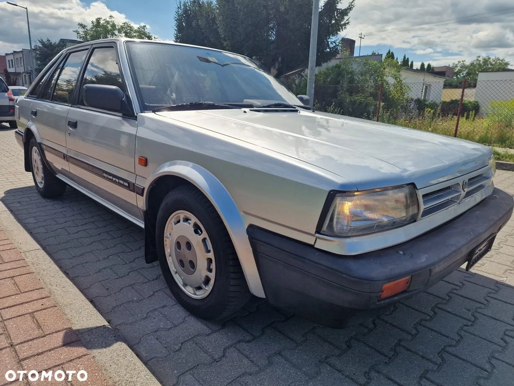 Nissan Bluebird - 2
