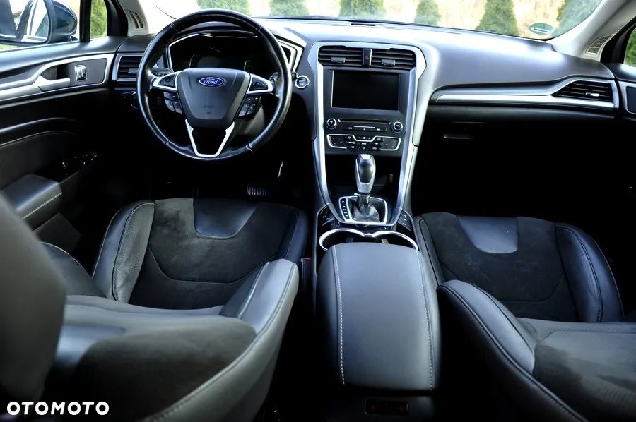 Ford Mondeo 2.0 EcoBoost STart-Stopp Autom Titanium - 33