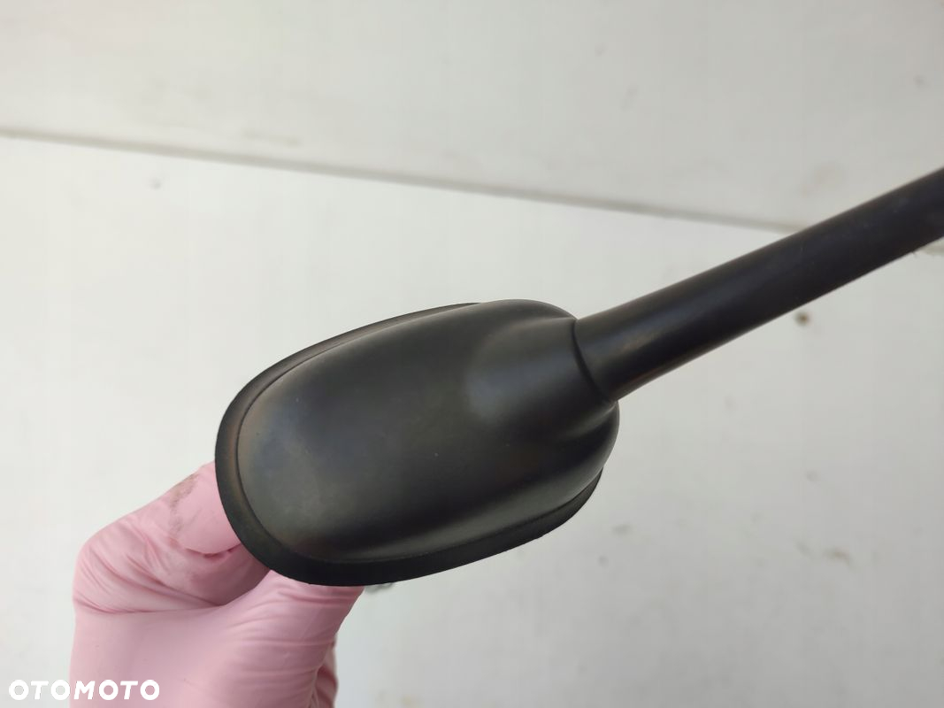Antena dachowa SUZUKI SWIFT IV MK6 04-10 - 2
