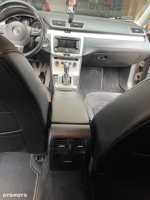 Volkswagen Passat 2.0 TDI Highline DSG - 7