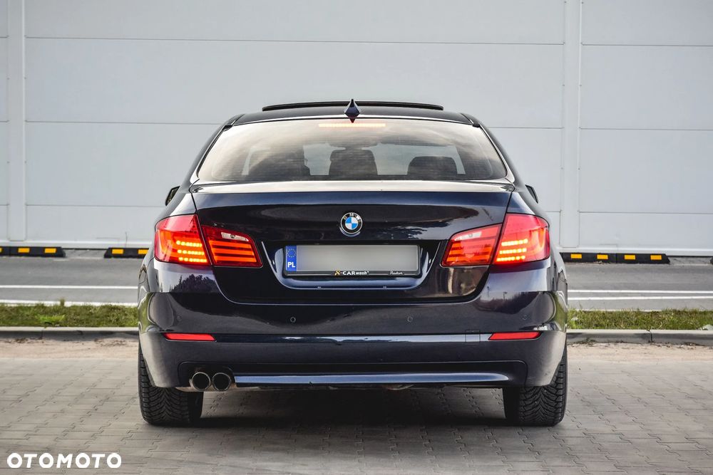 BMW Seria 5 520i - 14