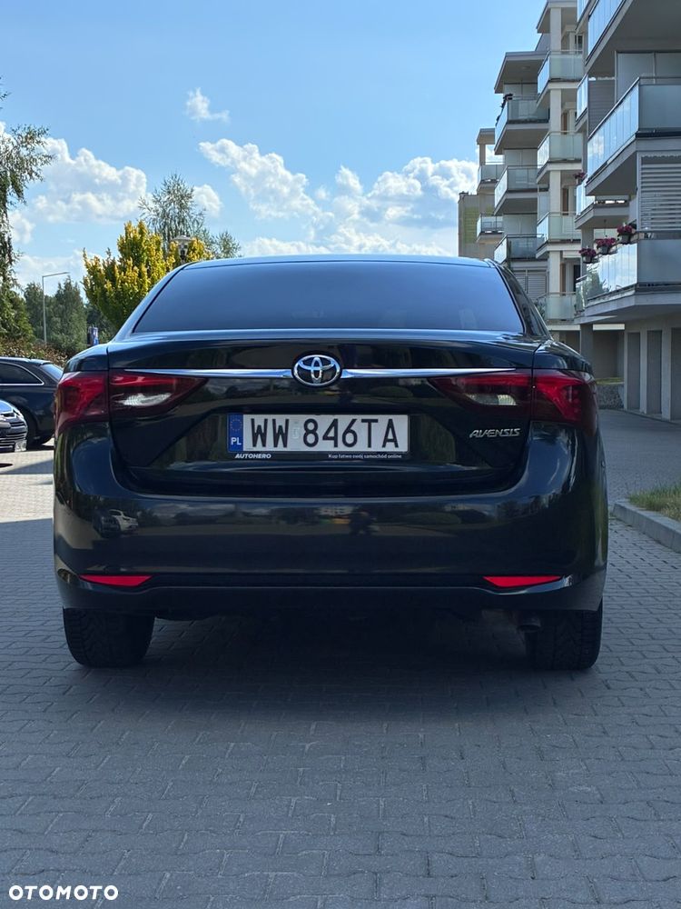 Toyota Avensis 2.0 D-4D Premium - 2