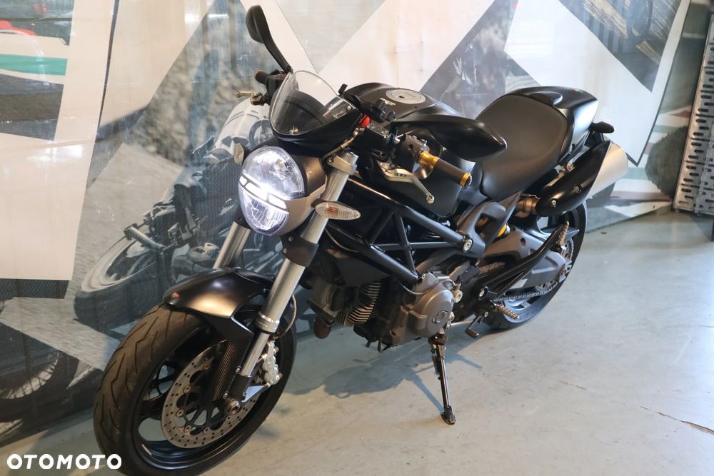 Ducati Monster - 3