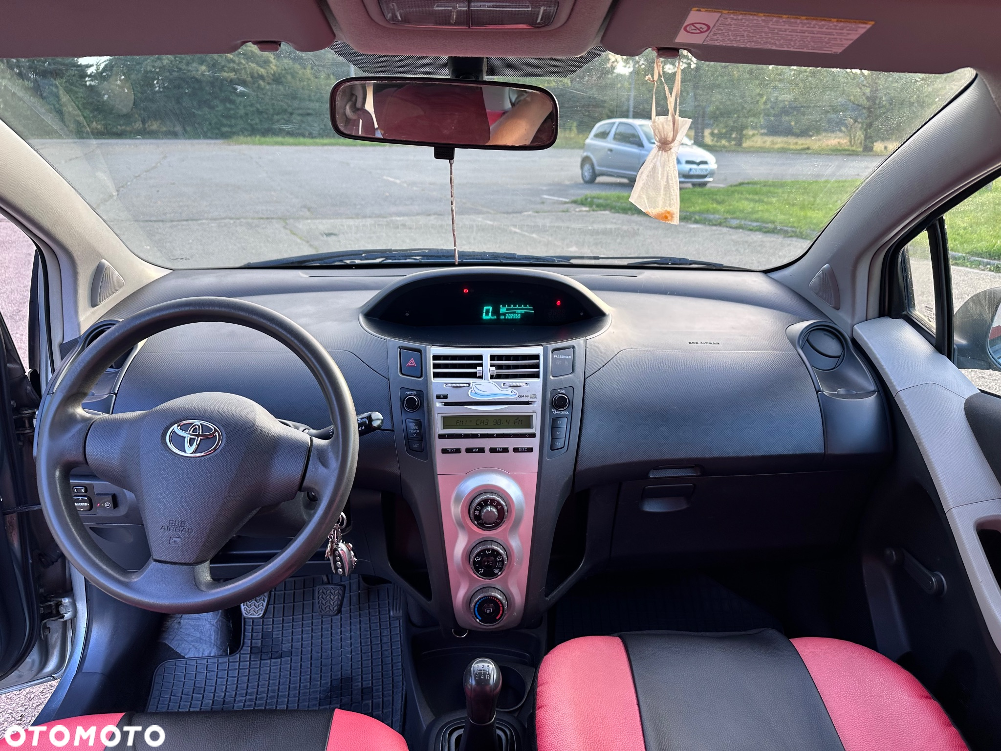 Toyota Yaris 1.0 Luna A/C - 7