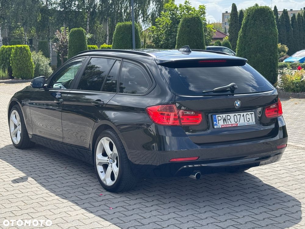 BMW Seria 3 318d xDrive - 22