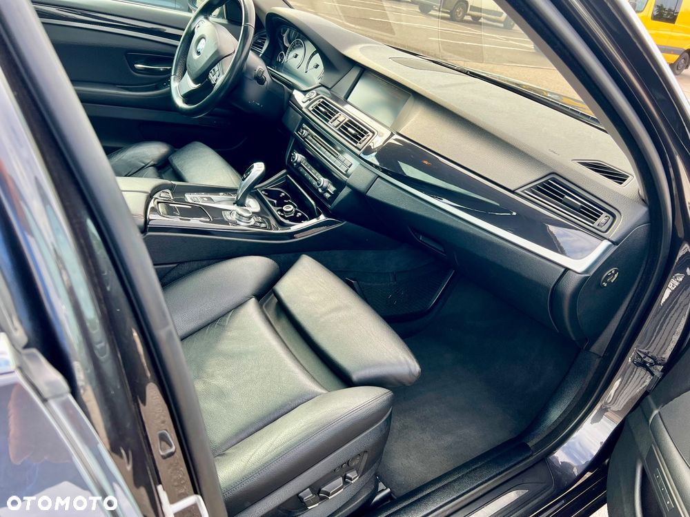 BMW Seria 5 530d xDrive - 9