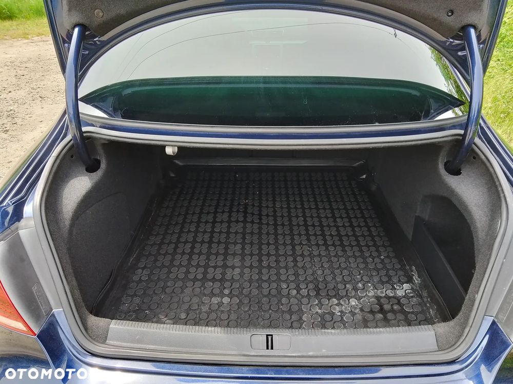 Volkswagen Passat CC 2.0 TDI BlueMotion Technology - 24