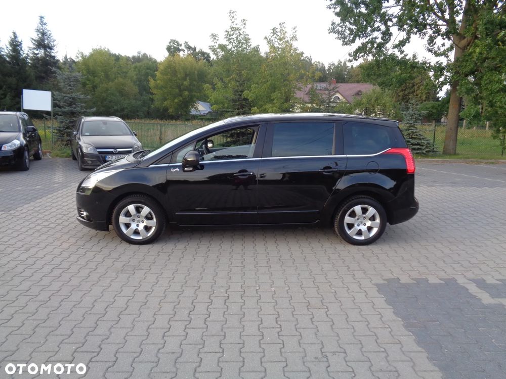 Peugeot 5008 HDI FAP 150 Family - 10