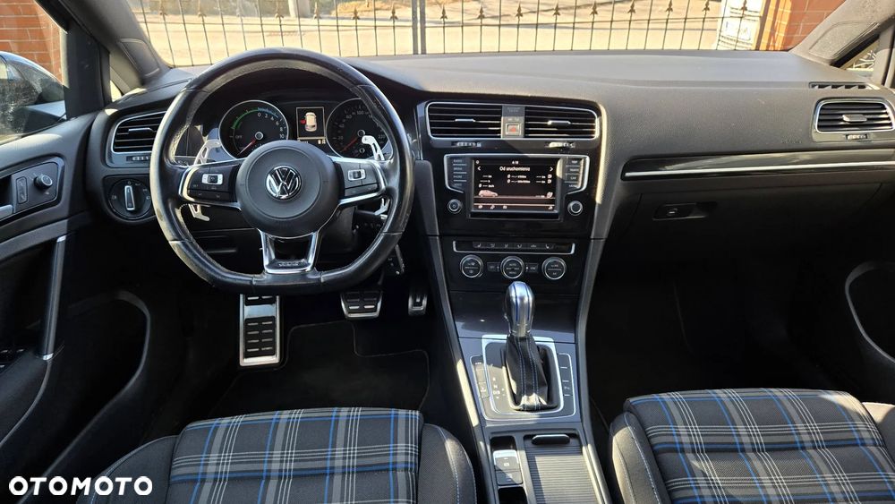 Volkswagen Golf 1.4 GTE Plug-In-Hybrid DSG - 20