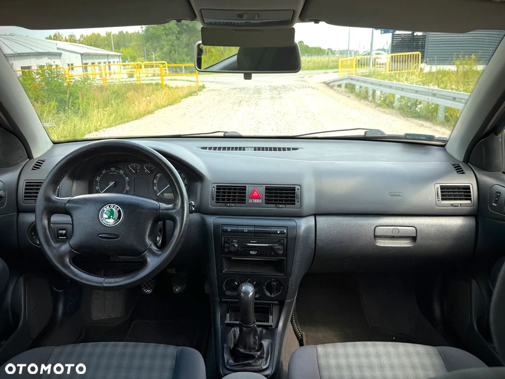Skoda Octavia 2.0 Combi Ambiente - 6