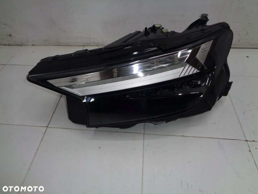 audi q4 e tron e-tron lampa lewy przód full led 21r- - 1
