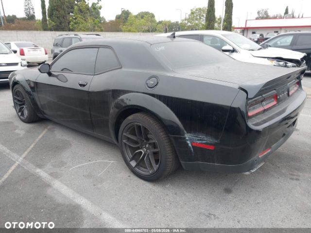 Dodge Challenger 6.4 Scat Pack Widebody - 4