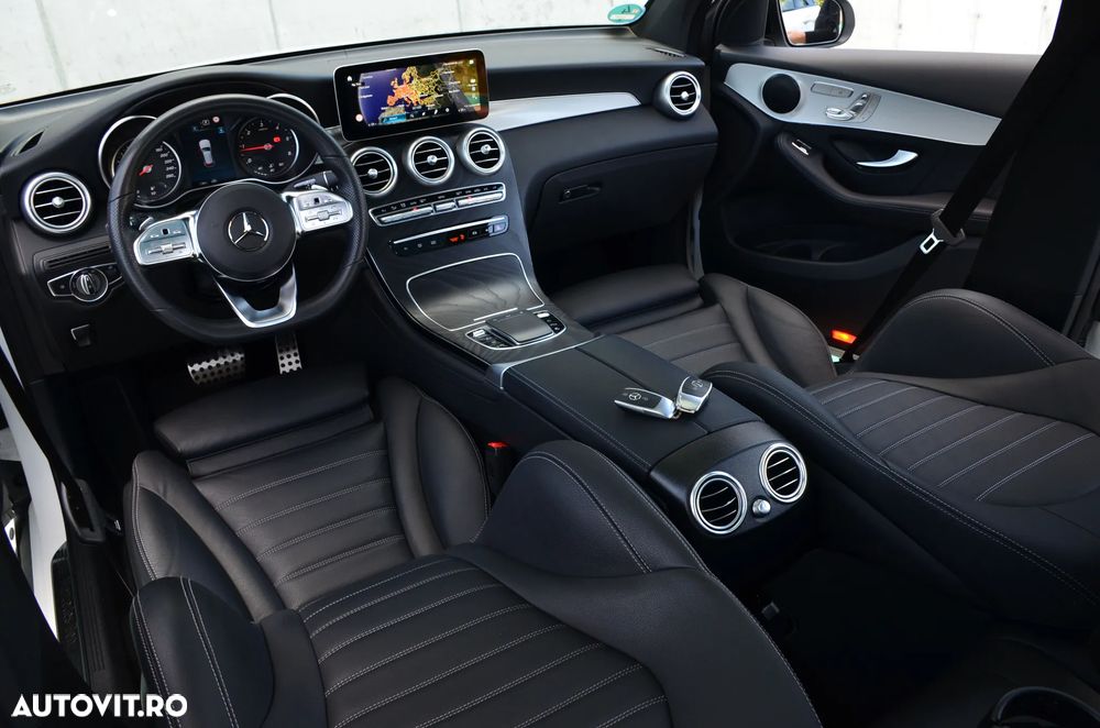 Mercedes-Benz GLC 220 d 4Matic 9G-TRONIC AMG Line Plus - 24