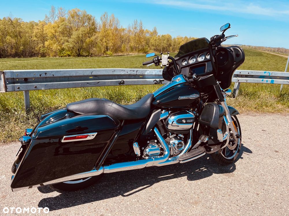 Harley-Davidson Touring Street Glide - 4