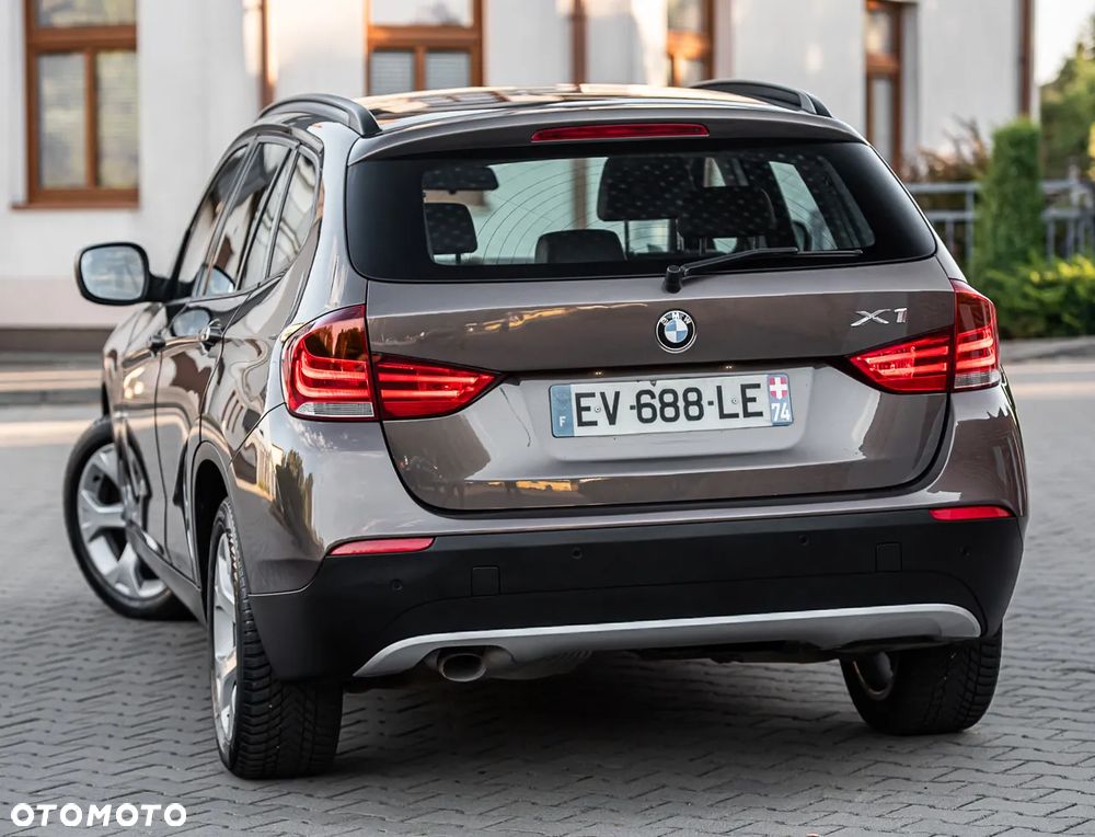 BMW X1 sDrive18d Sport Line - 25