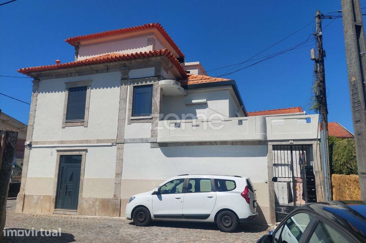 Prédio para Investimento – 5 Apartamentos | Totalmente Remodelado - Grande imagem: 4/38