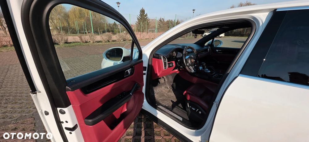 Porsche Cayenne Standard - 29