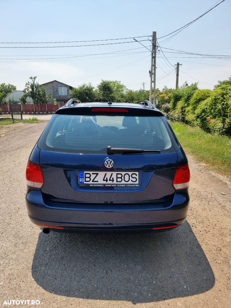 Volkswagen Golf - 2