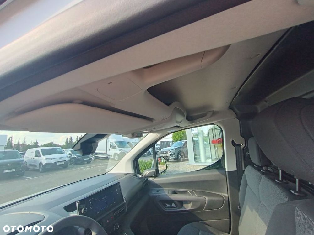Opel COMBO - 16
