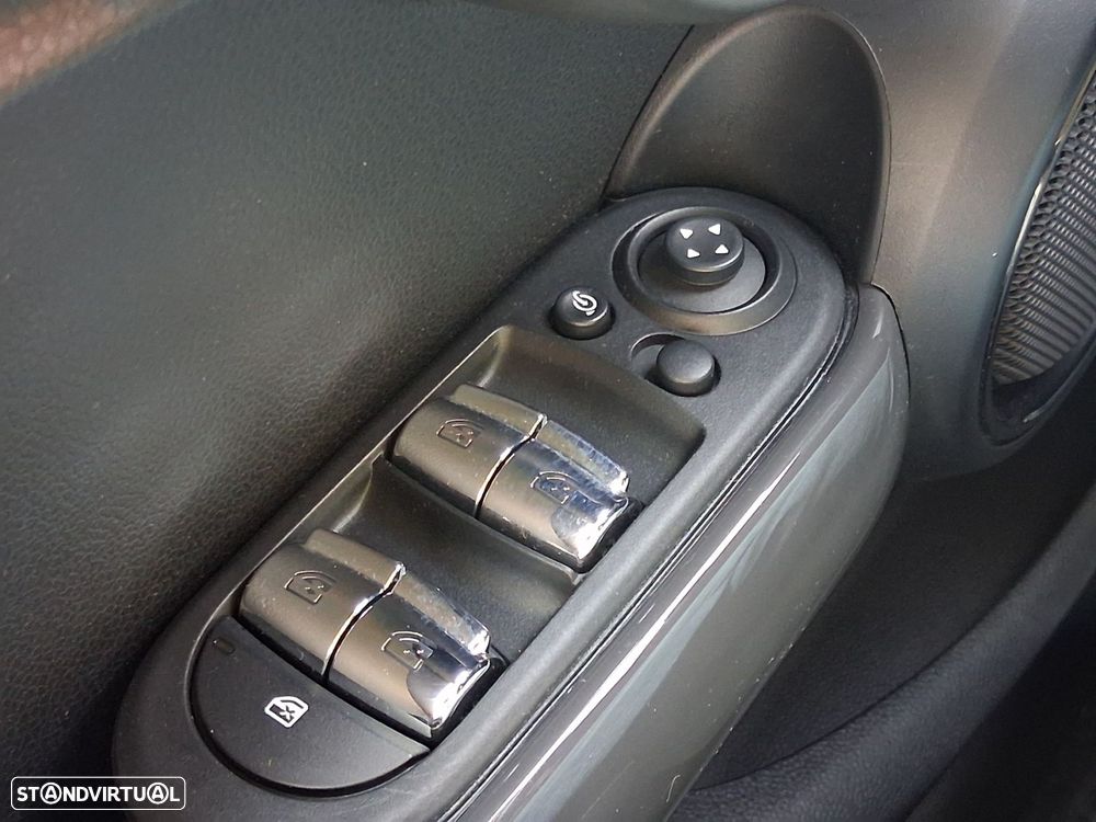 MINI 5 Portas One Auto - 32