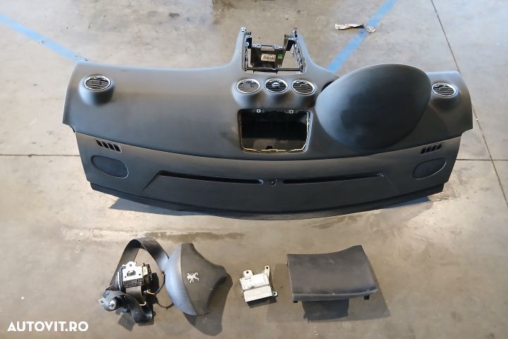Kit airbag cu plansa de bord fara o centura 96568574XX0406062 9681015 - 2