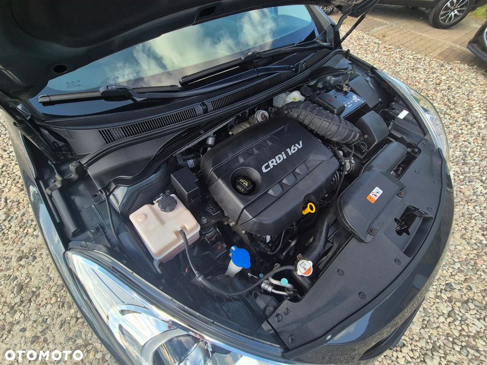 Hyundai i40 Kombi blue 1.7 CRDi Family - 38