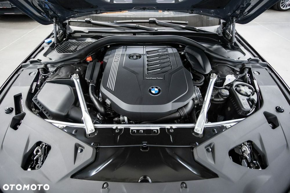 BMW Seria 8 840i - 20