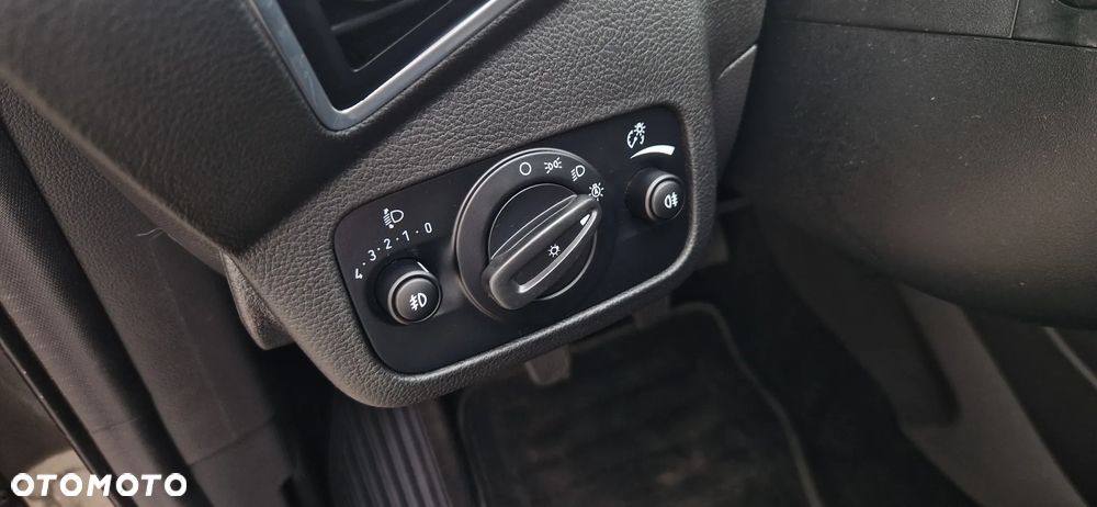Ford Kuga 2.0 TDCi FWD Titanium - 34