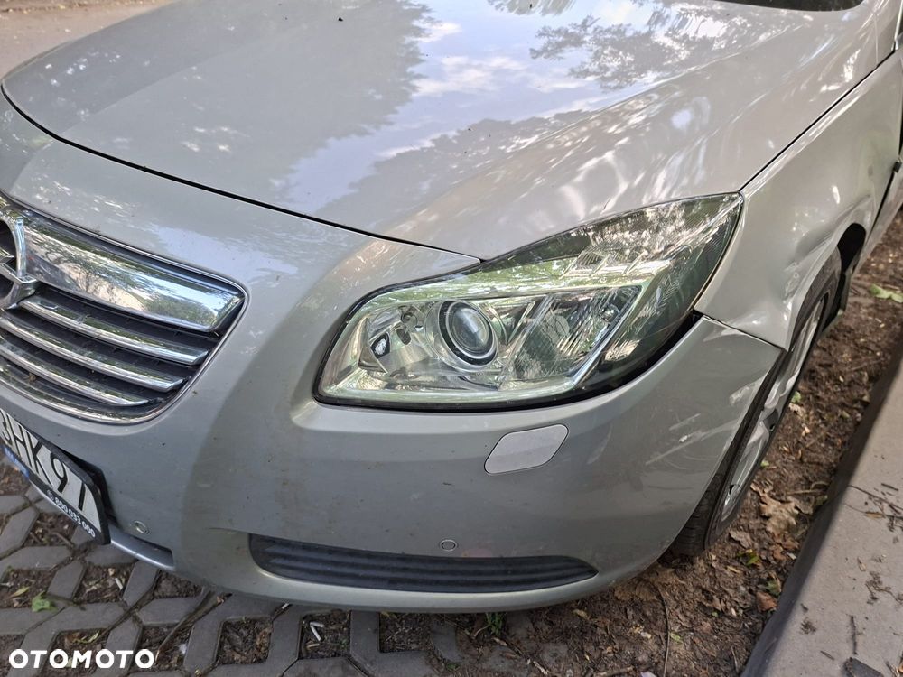 Opel Insignia 1.8 - 9