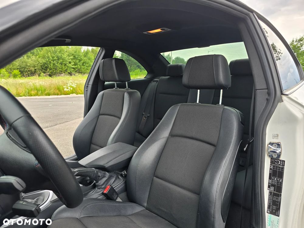 BMW Seria 1 123d - 11