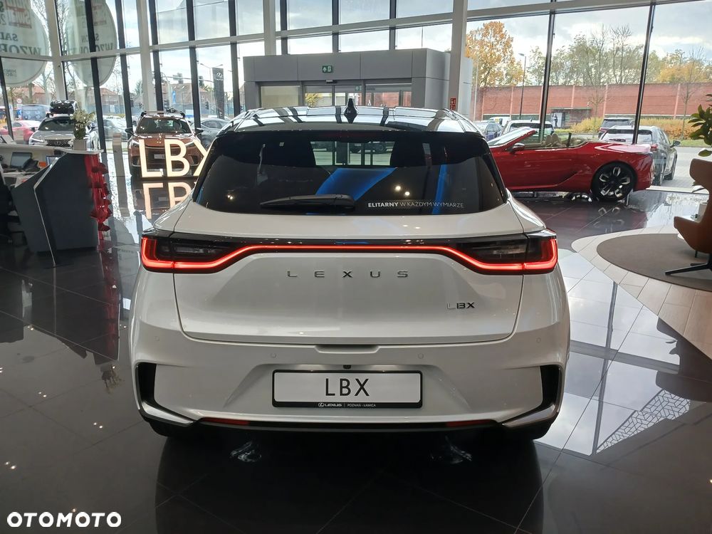 Lexus LBX 1.5 Hybrid Cool - 5