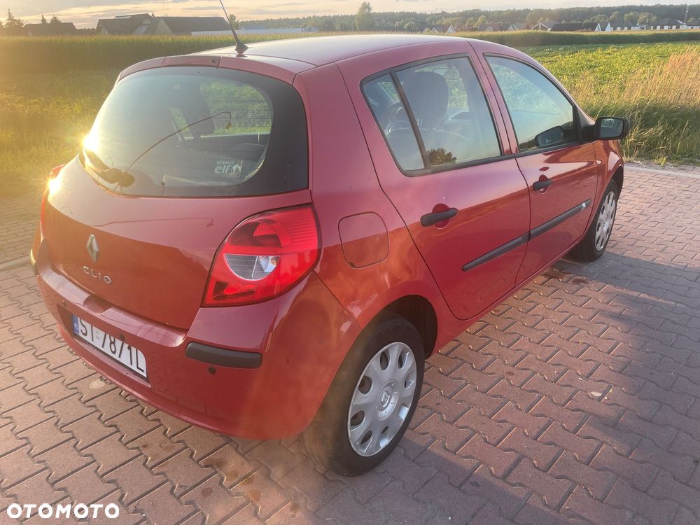 Renault Clio 1.2 16V Wind - 13