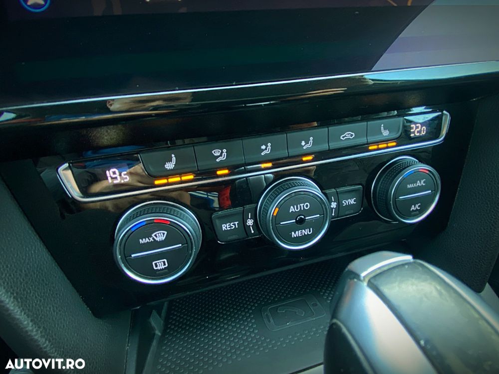 Volkswagen Passat - 21