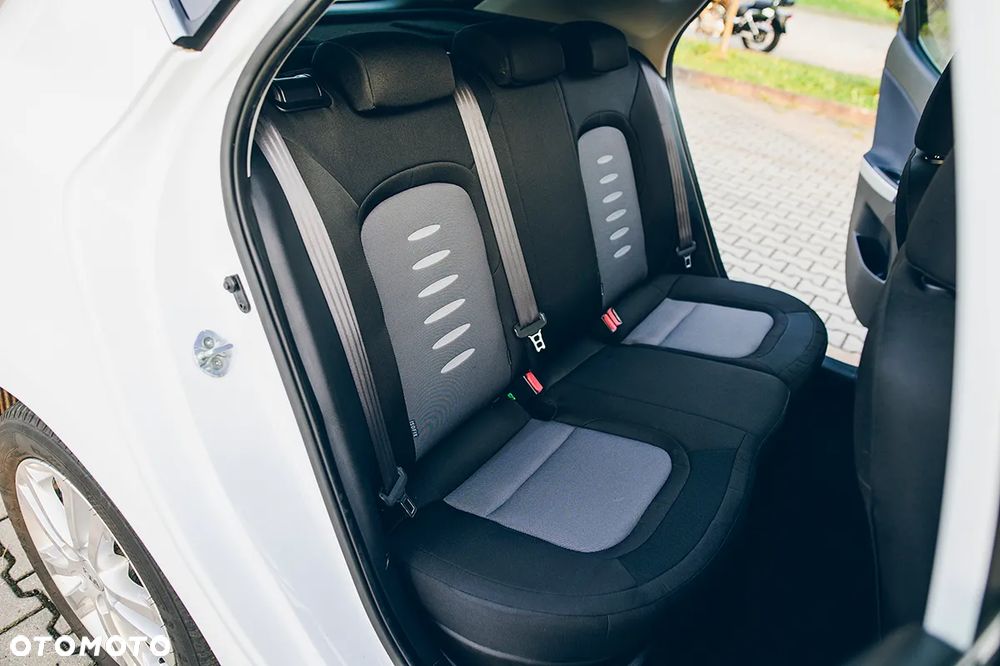 Kia Ceed - 19