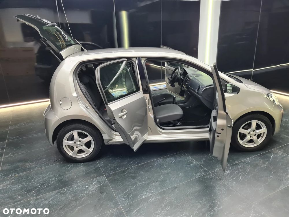 Volkswagen up! 1.0 move - 17