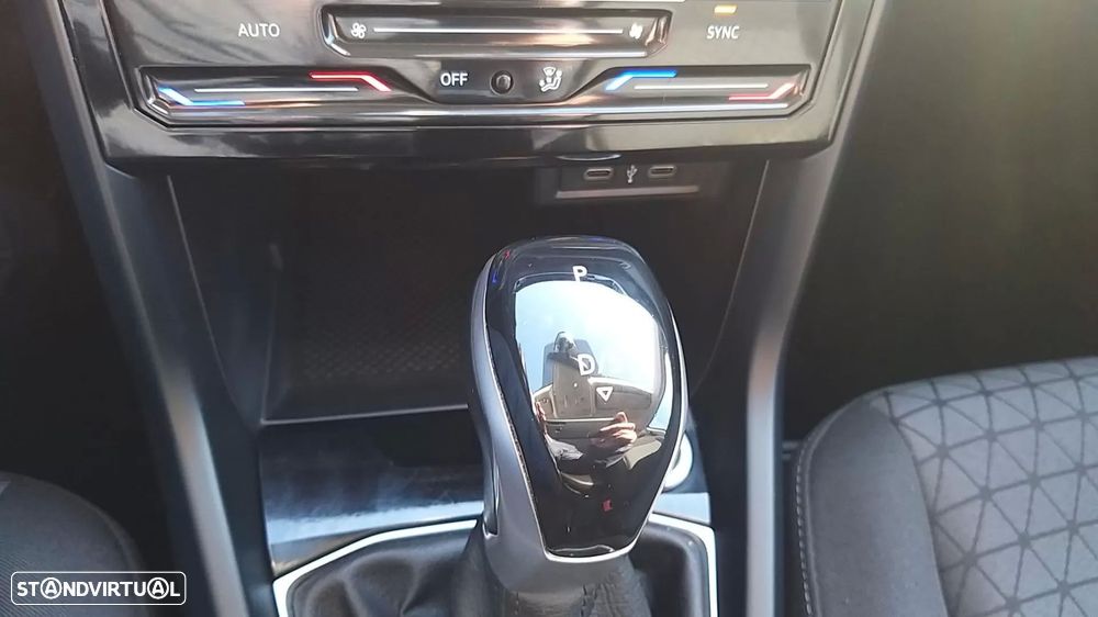 VW T-Cross 1.0 TSI Life DSG - 12