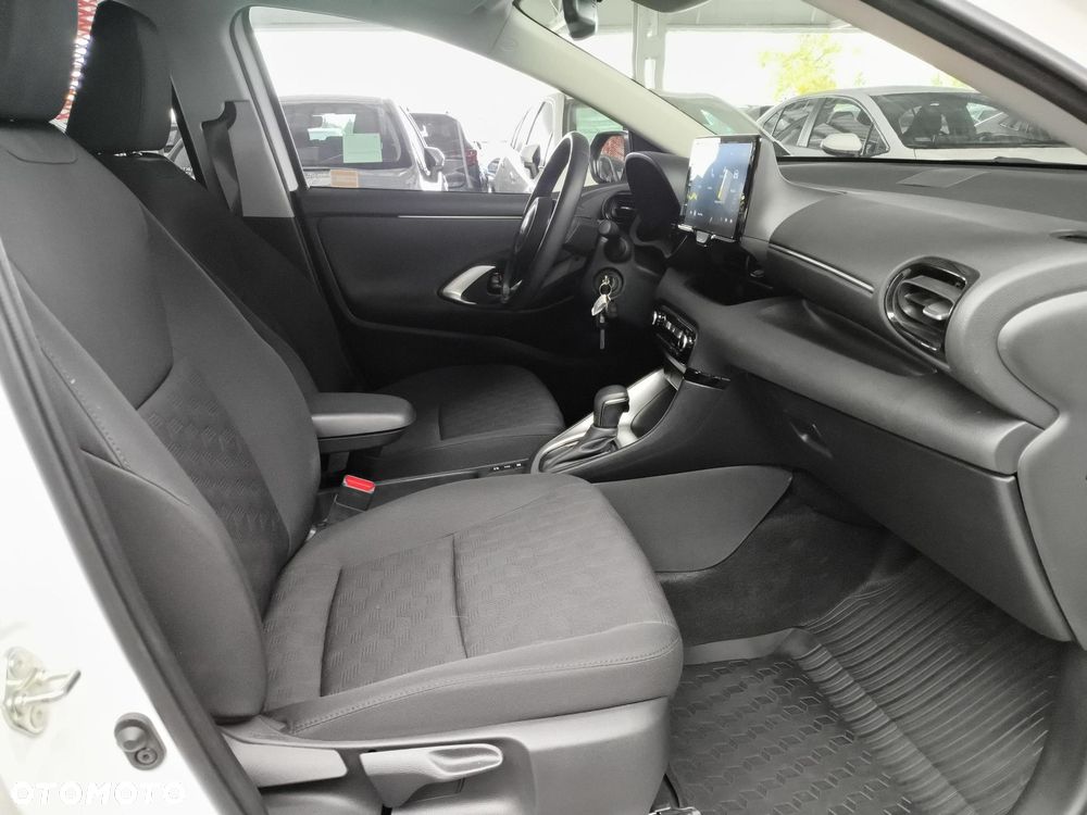 Toyota Yaris - 14