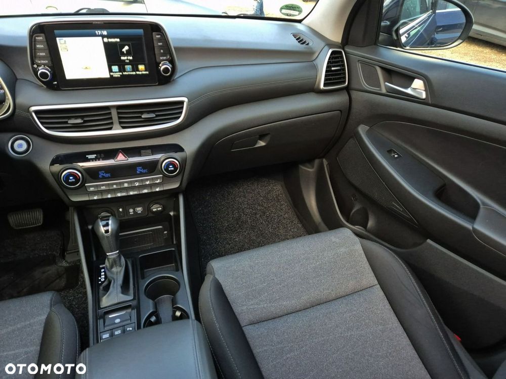 Hyundai Tucson 2.0 CRDI 4WD Automatik Premium - 24