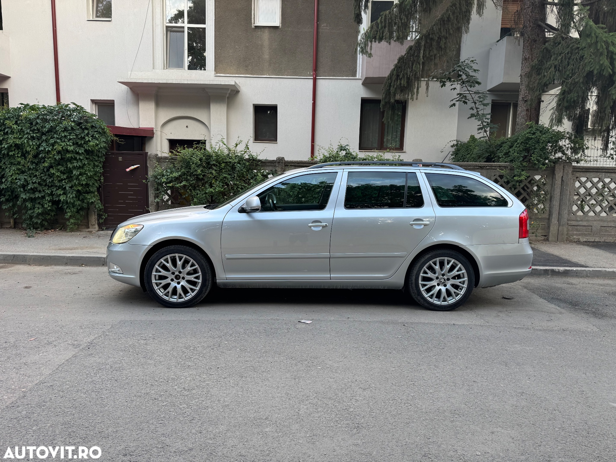 Skoda Octavia Combi 2.0 TDI Drive - 8
