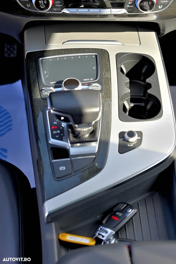 Audi Q7 - 8