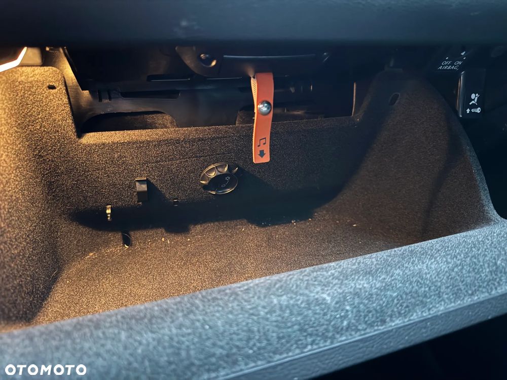 Volkswagen Passat Variant 2.0 TDI DSG BlueMotion Technology Comfortline - 27